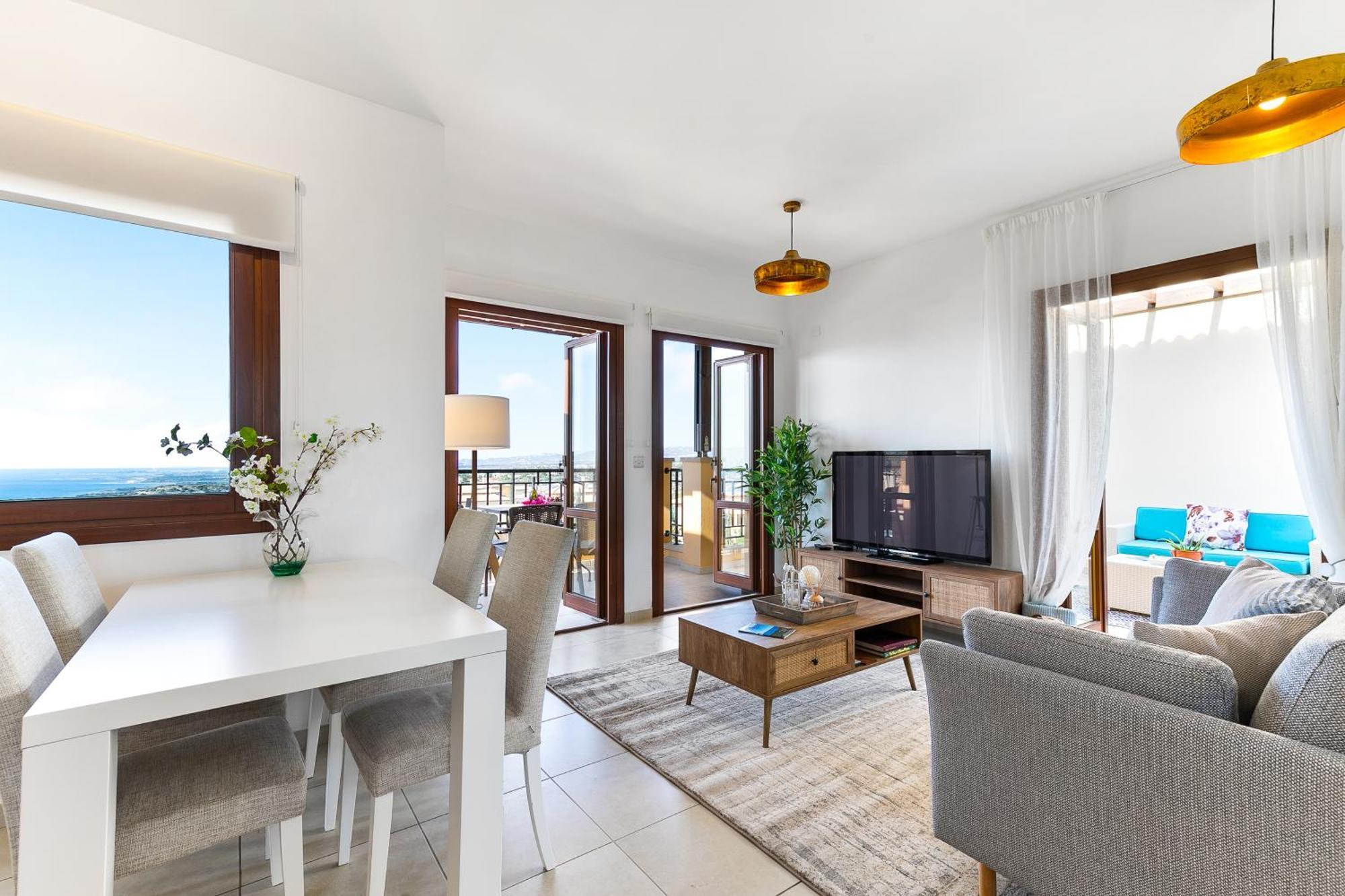 1 Bedroom Apartment Pyrgos With Beautiful Sea And Sunset Views, Aphrodite Hills Resort Kouklia Exterior foto